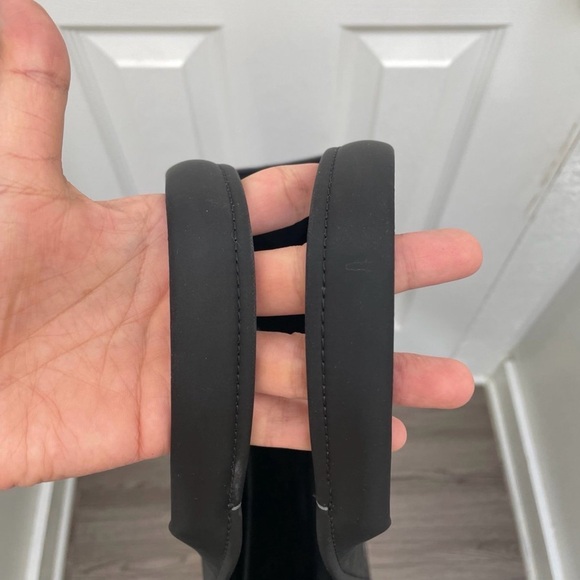 Chloe Elegant Black Tote - Picture 9 of 10